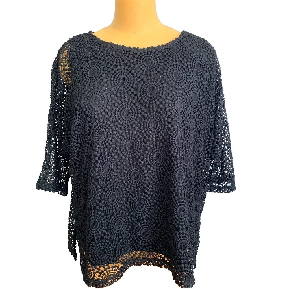 $89 Chicos Travelers Black Crochet Lace Top Scoop Neck Size 3 XL/16 EUC